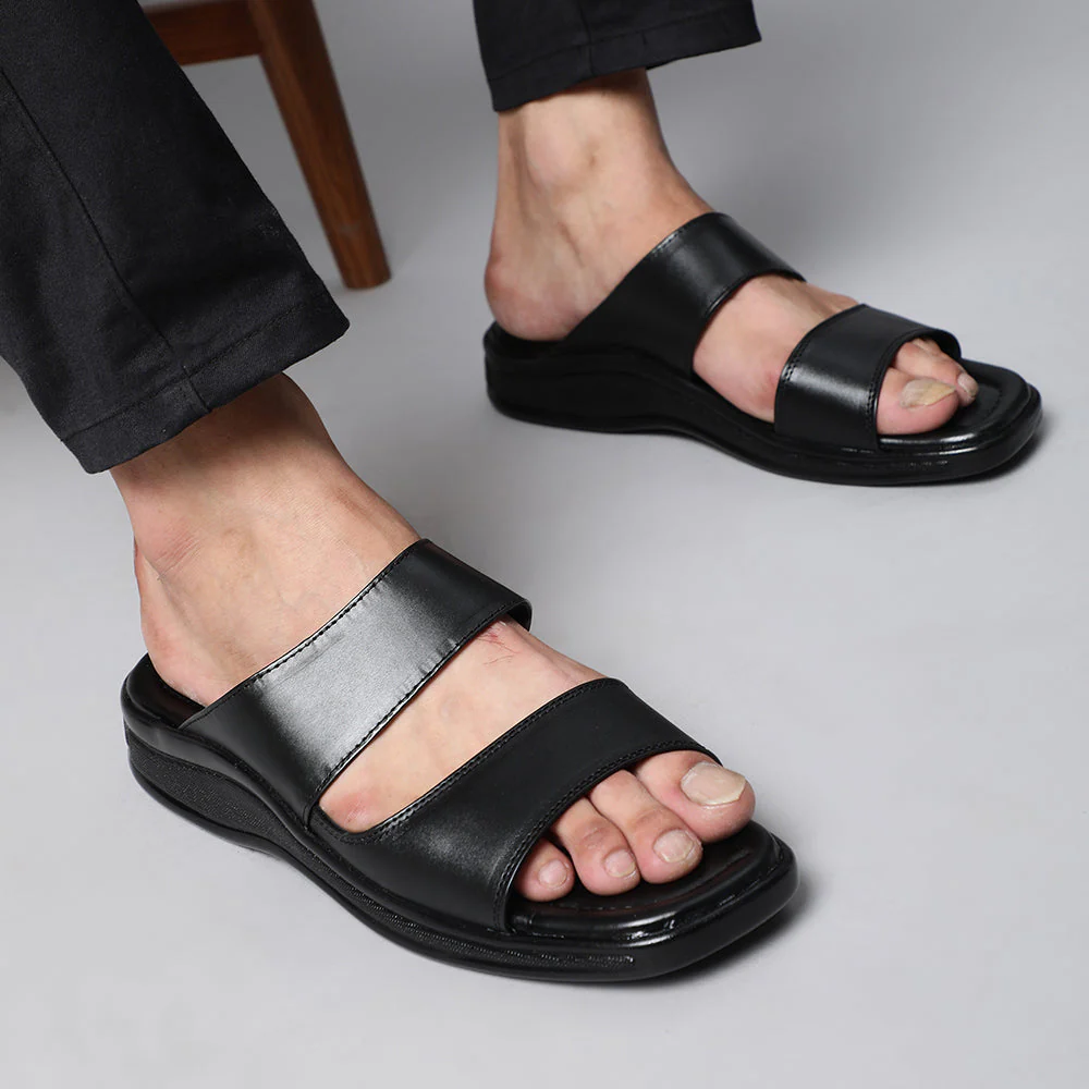 Coolers Casual Black Slippers For Men 2050-02 By Liberty - Image 4