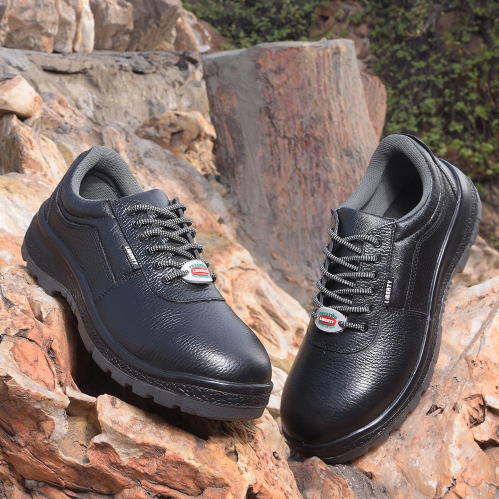 Freedom By Liberty Mens SURAKSHAOX Black Safety Lacing Shoes - Image 2