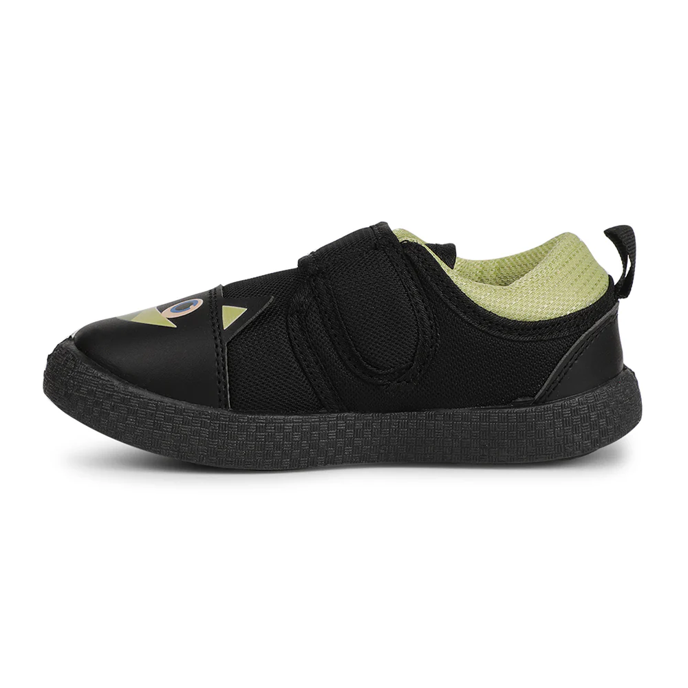 Lucy & Luke Black Casaul Non Lacing Shoes For Kids BASTIAN-60 By Liberty - Image 3