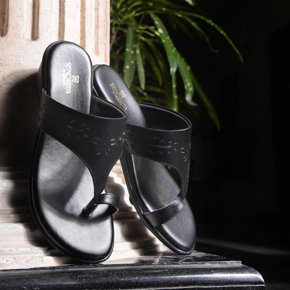 Senorita By Liberty Women JD-47 Black Casual Toe Ring Slippers - Image 4