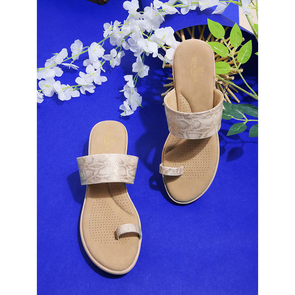 Senorita By Liberty Women LDF-20 Golden Fashion Toe Ring Sandal - Image 3