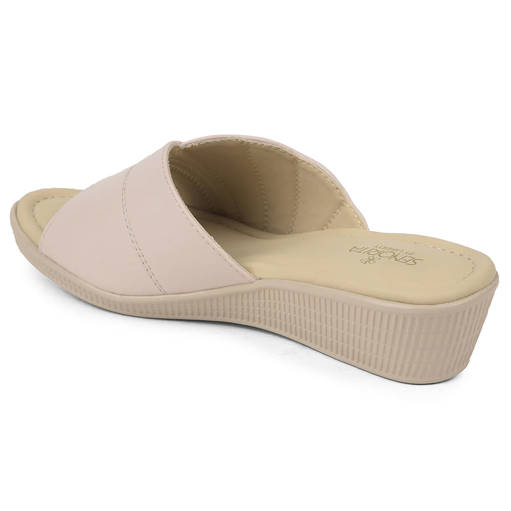 Senorita Cream Casual Sandal For Women AFL-2 By Liberty - Image 4